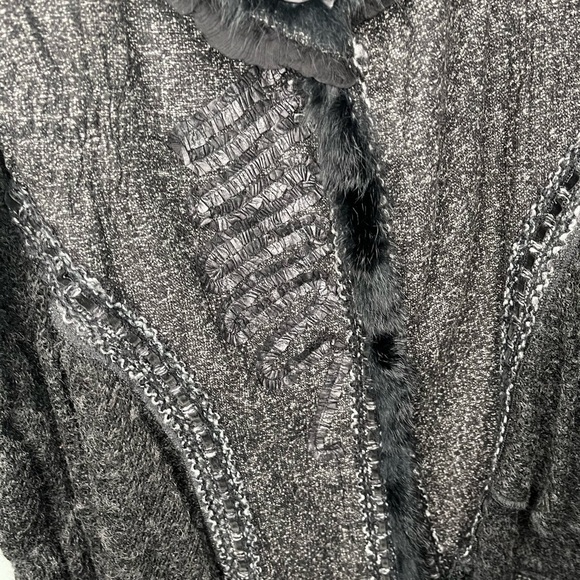 NWT Dolce Cabo Rabbit Fur Trimmed Elegant Floral Embellished Long Cardigan - Picture 10 of 14